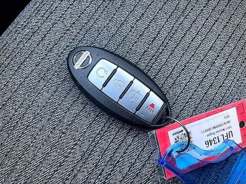 Used 2021 Nissan Rogue SV image 11