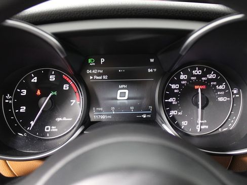 Used 2018 Alfa Romeo Giulia RWD image 18