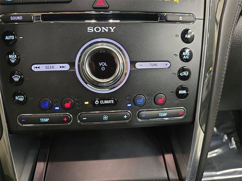 Used 2018 Ford Explorer Platinum image 27