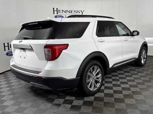 Used 2024 Ford Explorer XLT w/ Equipment Group 202A RWD image 24