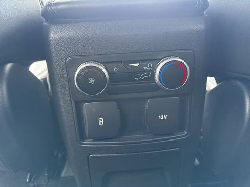 Used 2023 Ford Explorer XLT w/ Equipment Group 202A image 13