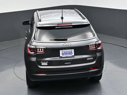 Used 2022 Jeep Compass Latitude AWD/4WD image 46