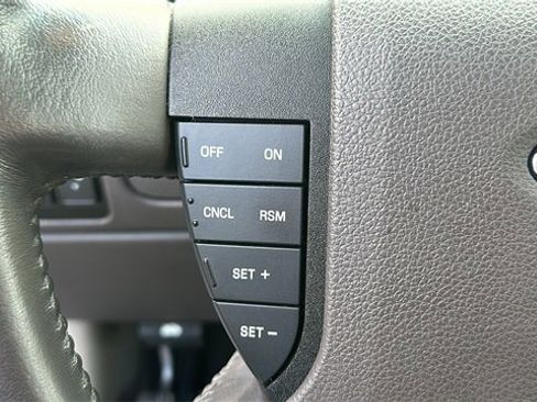 Used 2008 Ford Taurus Limited image 24