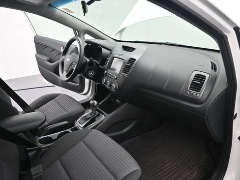 Used 2018 Kia Forte LX w/ LX Popular Package FWD image 19