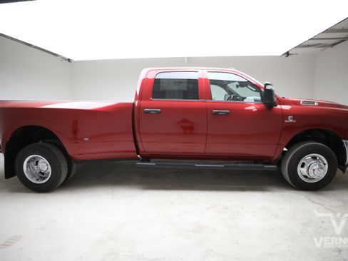 New 2026 RAM 3500 Tradesman AWD/4WD image 6
