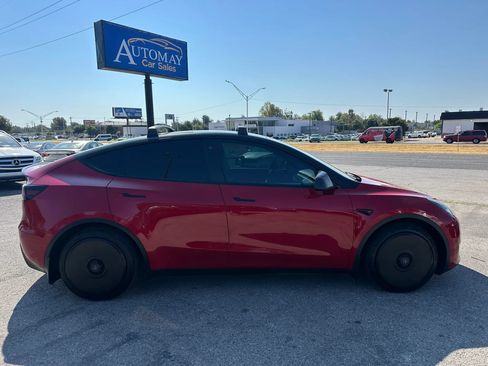 Used 2021 Tesla Model Y Long Range AWD/4WD image 32