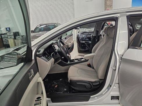 Used 2018 Hyundai Sonata SE FWD image 10