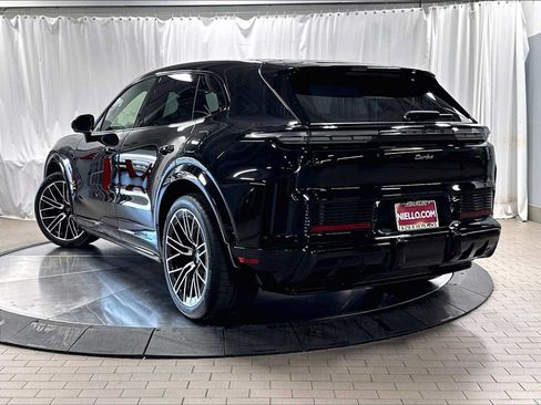 Used 2026 Porsche Cayenne Turbo Electric AWD/4WD image 3
