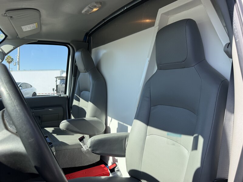 Used 2024 Ford E-350 and Econoline 350 Super Duty w/ Power Windows & Locks Group RWD image 14