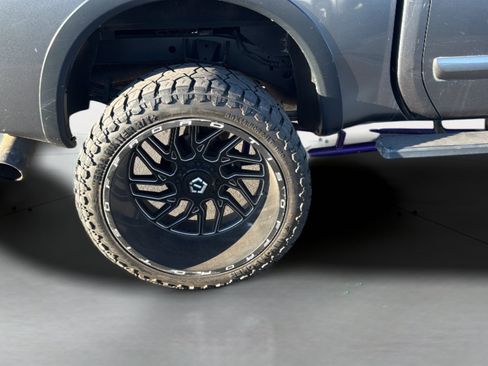 Used 2015 Nissan Titan PRO-4X AWD/4WD image 35