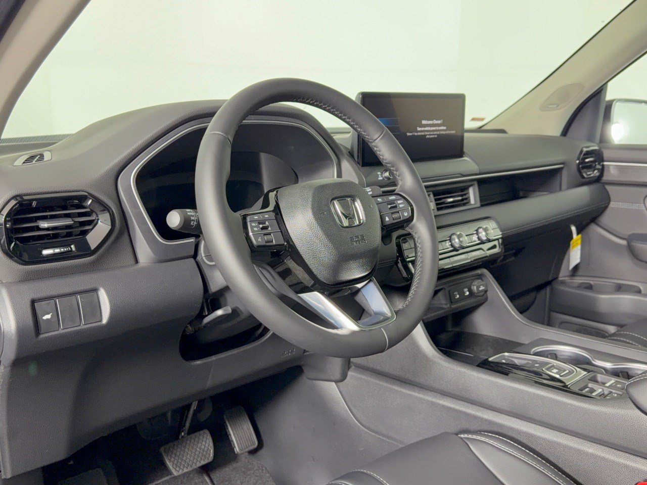 New 2026 Honda Pilot Touring image 4