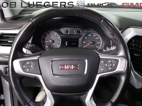 Used 2019 GMC Acadia SLE image 42