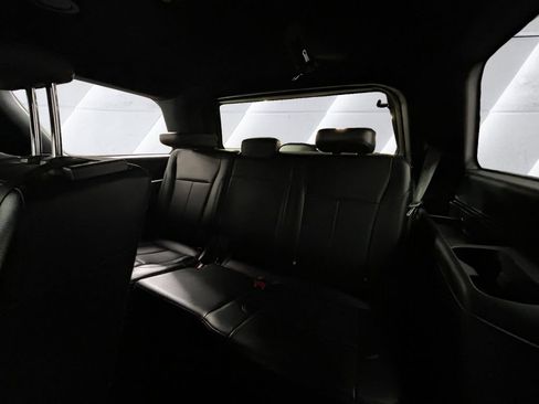 Used 2021 Ford Expedition XLT image 18