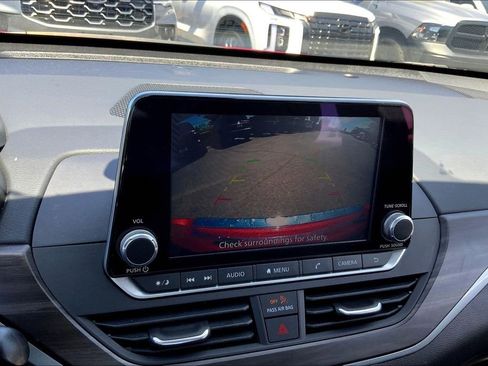 Used 2023 Nissan Altima 2.5 SV image 11