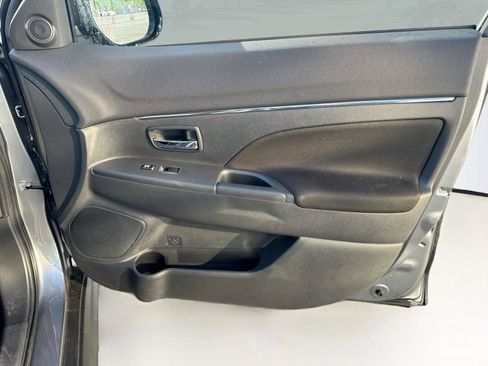 Used 2022 Mitsubishi Outlander Sport LE FWD image 12