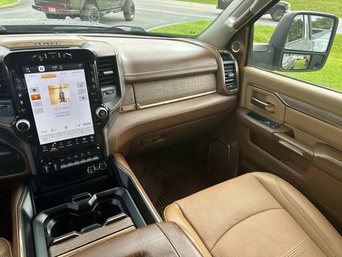 Used 2024 RAM 3500 Limited w/ Safety Group AWD/4WD image 23