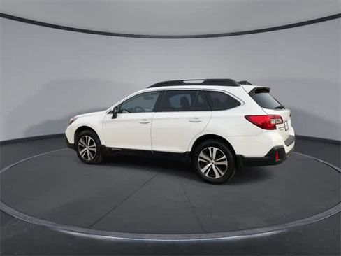 Used 2018 Subaru Outback 2.5i Limited image 6