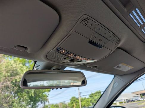 Used 2018 Mercedes-Benz C 300 4MATIC Sedan image 21