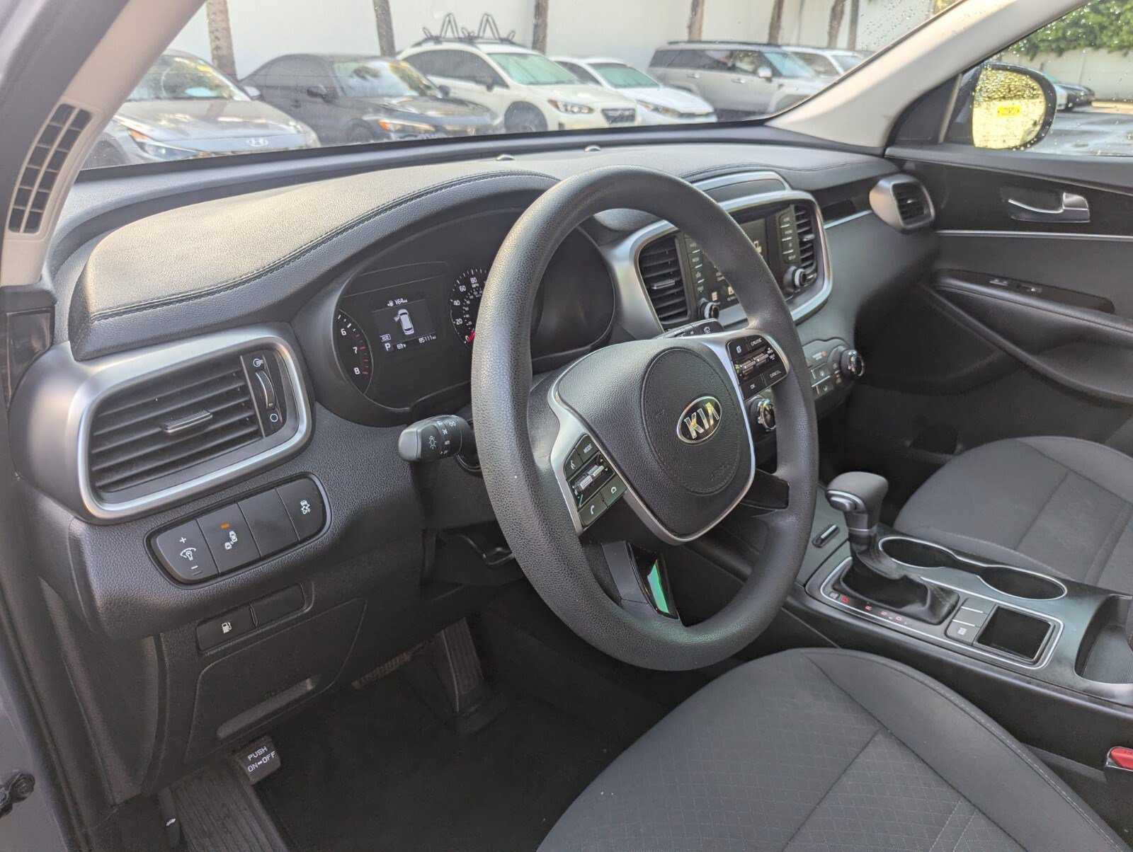 Used 2020 Kia Sorento LX FWD image 21
