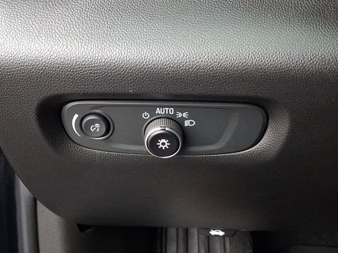 Certified 2023 Chevrolet Traverse LT w/ LPO, Floor Liner Package image 24