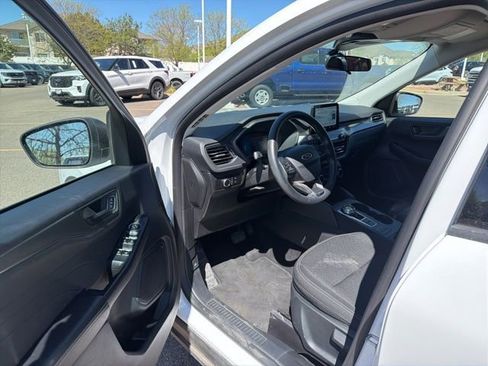 Used 2025 Ford Escape Active image 14