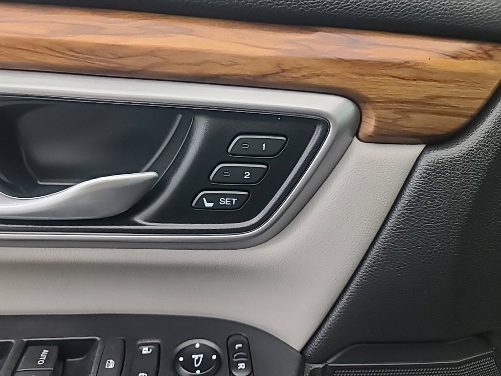 Used 2019 Honda CR-V Touring image 26