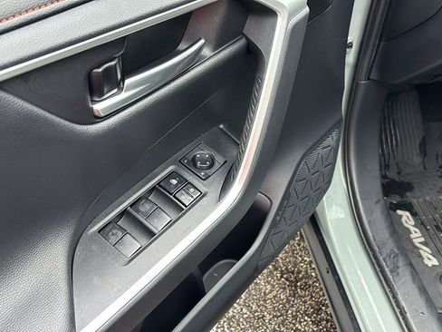 Used 2019 Toyota RAV4 Adventure image 14