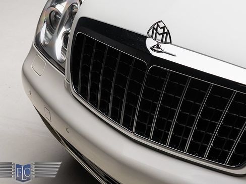Used 2009 Maybach 62 S RWD image 3