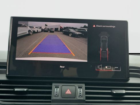 Used 2023 Audi Q5 e Premium image 29