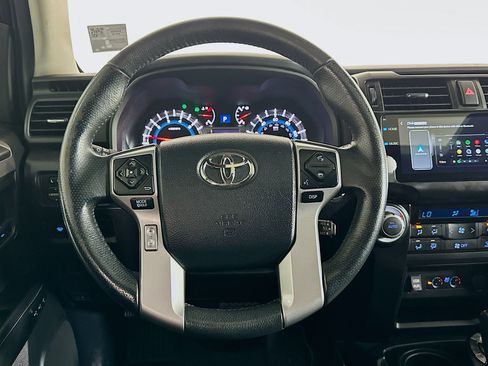 Used 2018 Toyota 4Runner Limited AWD/4WD image 17