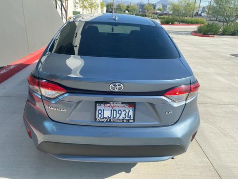 Used 2020 Toyota Corolla LE FWD image 7
