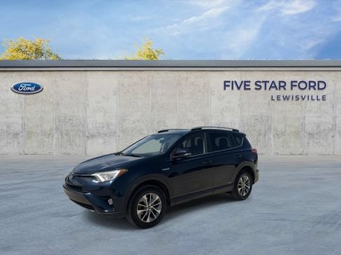 Used 2018 Toyota RAV4 XLE w/ Convenience Package AWD/4WD image 4