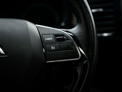 Used 2019 Mitsubishi Outlander SEL image 20