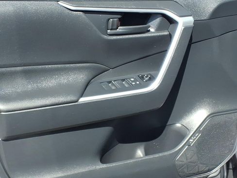 Used 2023 Toyota RAV4 LE FWD image 21
