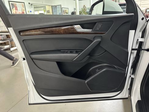 Used 2019 Audi Q5 2.0T Premium image 10
