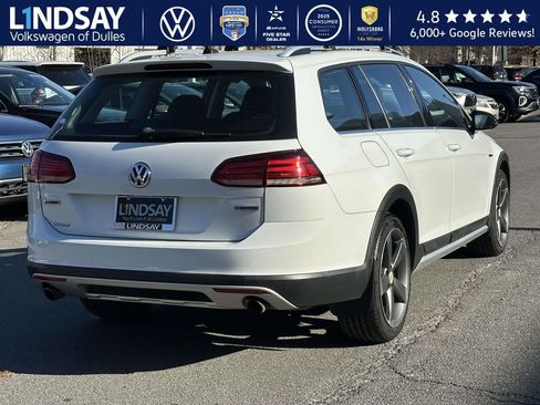 Used 2018 Volkswagen Golf Alltrack SE image 6