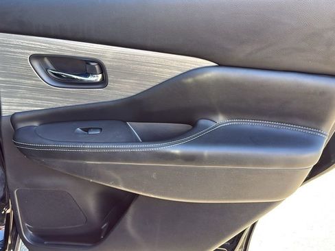 Used 2017 Nissan Murano SV image 31