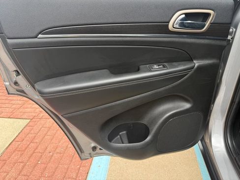 Used 2014 Jeep Grand Cherokee Limited AWD/4WD image 17
