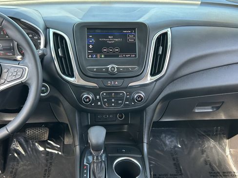 Certified 2024 Chevrolet Equinox LT AWD/4WD image 18