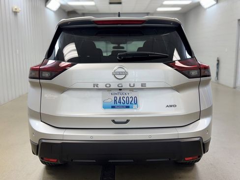 Certified 2025 Nissan Rogue S image 6