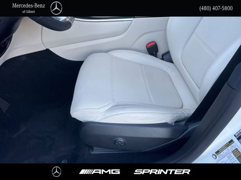 Certified 2025 Mercedes-Benz GLC 300 4MATIC image 15