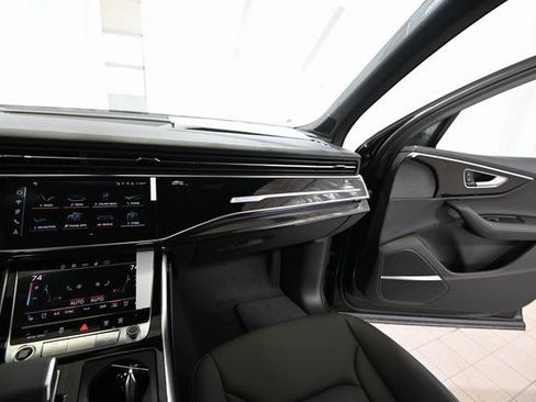 Used 2026 Audi Q7 3.0T Premium Plus AWD/4WD image 32