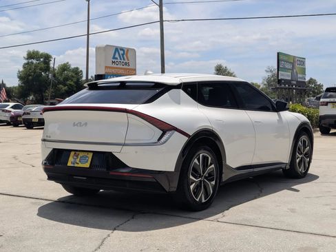 Used 2022 Kia EV6 Wind image 3