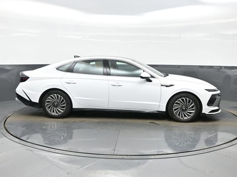 Certified 2025 Hyundai Sonata Limited image 7