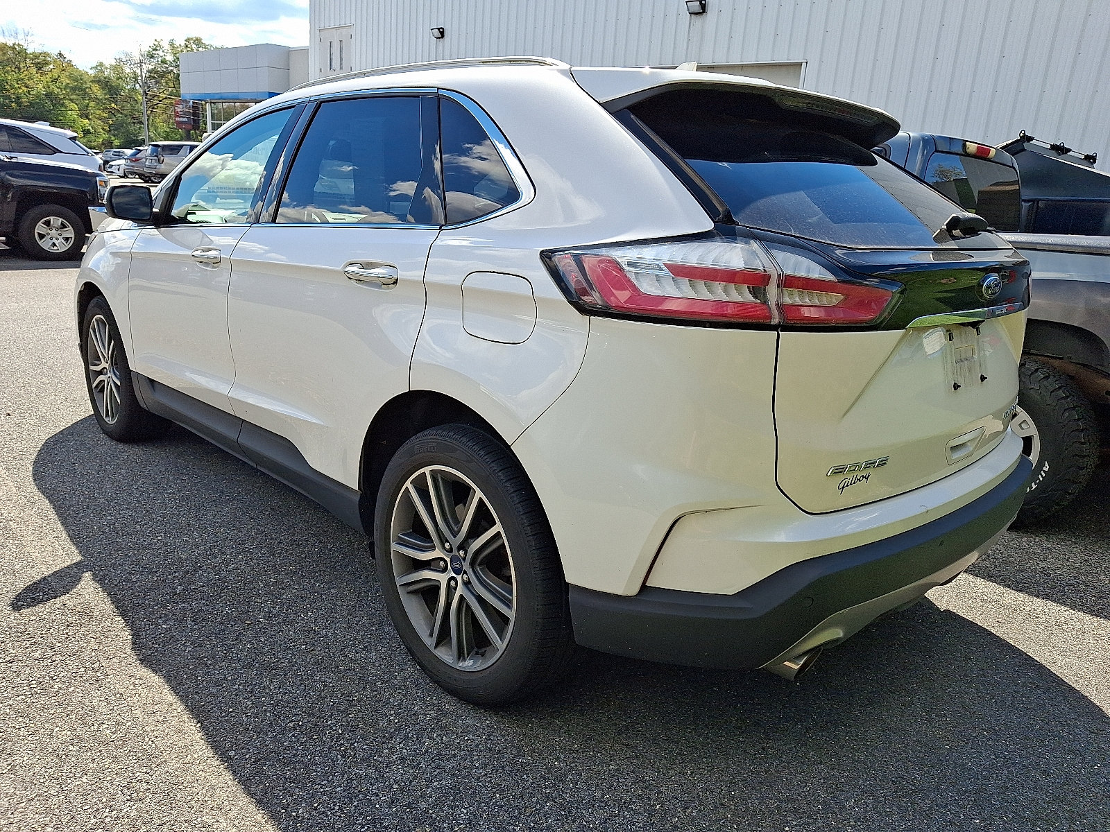 Used 2019 Ford Edge Titanium w/ Cold Weather Package AWD/4WD image 5