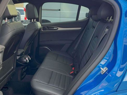 Used 2023 Alfa Romeo Stelvio Veloce image 9