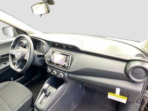 New 2025 Nissan Kicks Play S image 26