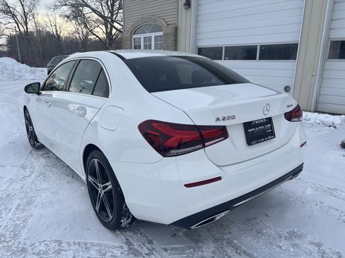 Used 2022 Mercedes-Benz A 220 4MATIC image 7