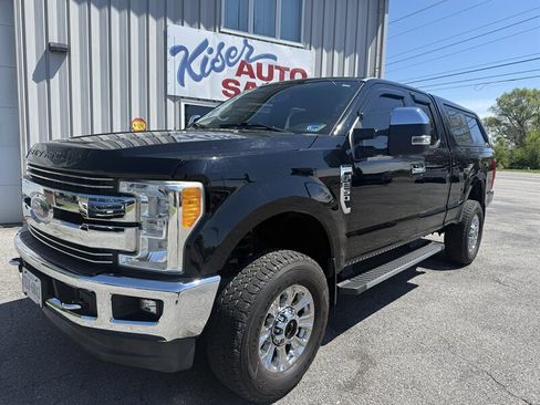 Used 2017 Ford F250 Lariat w/ Chrome Package image 2