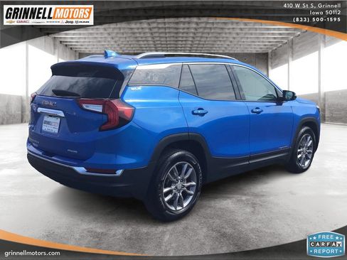 Used 2024 GMC Terrain SLT AWD/4WD image 5